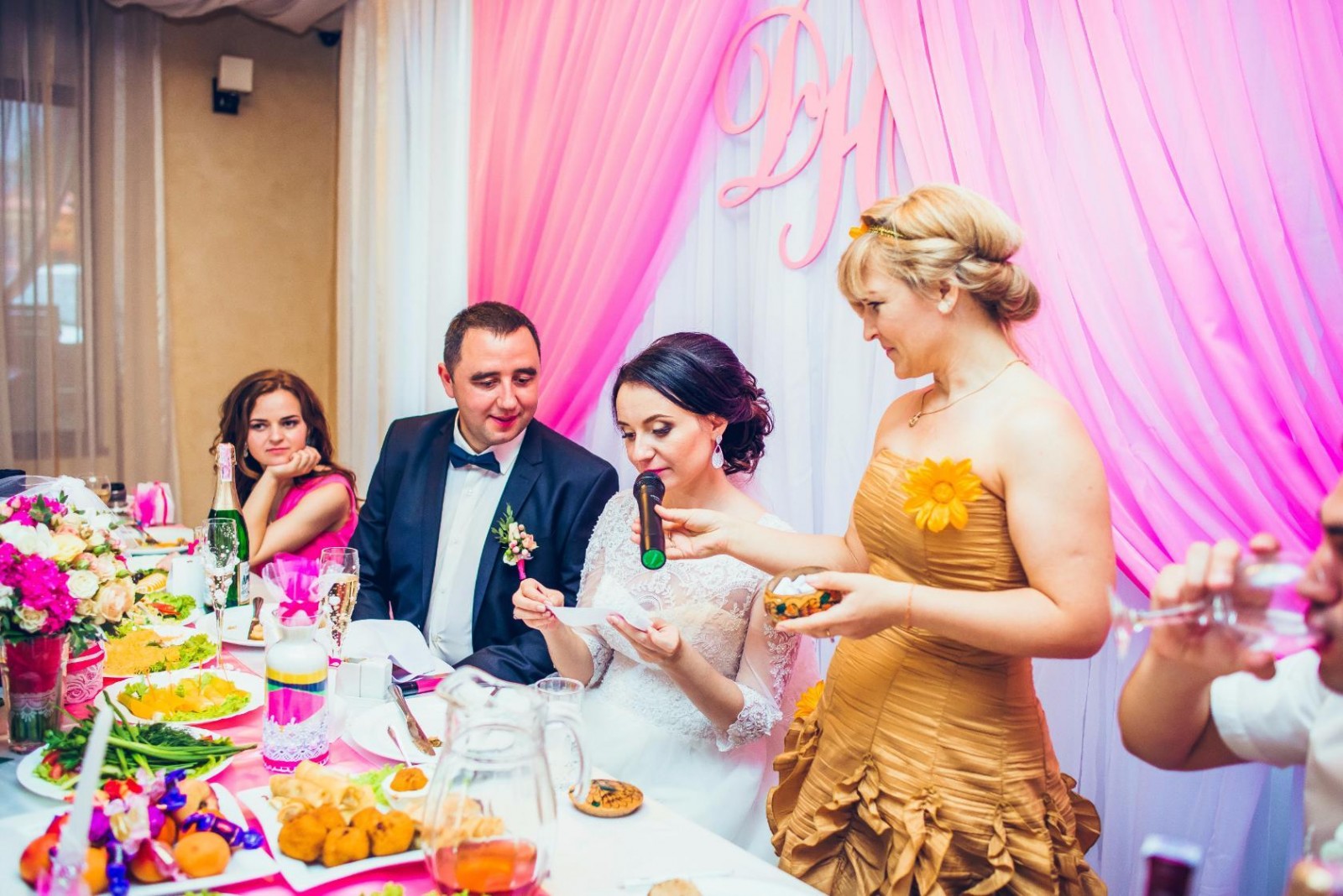 Тамада ресторан Одесса. Организуем ваш праздник. Как провести свадьбу без тамады