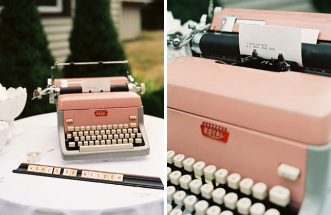 Guestbook-Typewriter