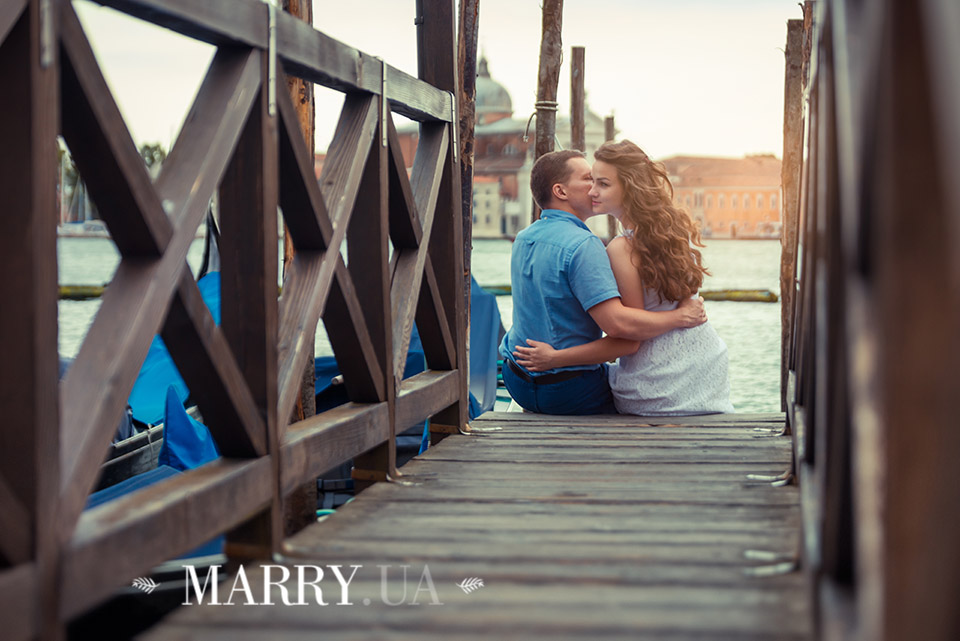 proposal and engagement in Venice, romantic photo shooting in Italy photo (13)