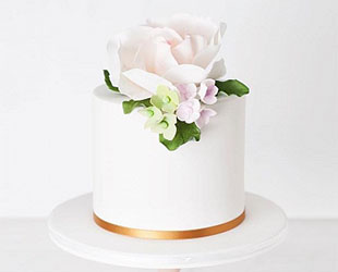 Как украсить маленький свадебный торт