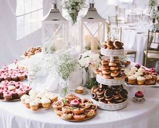 Какие сладости подать на свадебный стол?