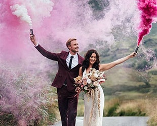 Свадебные фотосессии с цветным дымом. Дымовые шашки новый тренд!