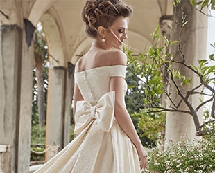 Выбрать свадебное платье цвета айвори