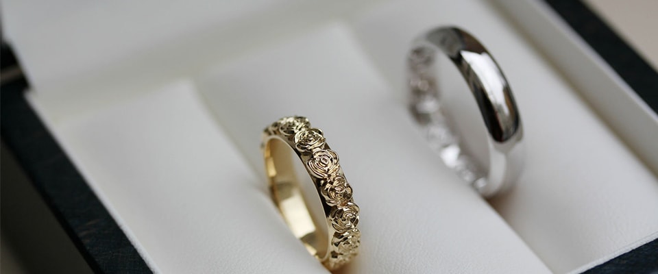 Обручальное кольцо из комбинированного золота фото