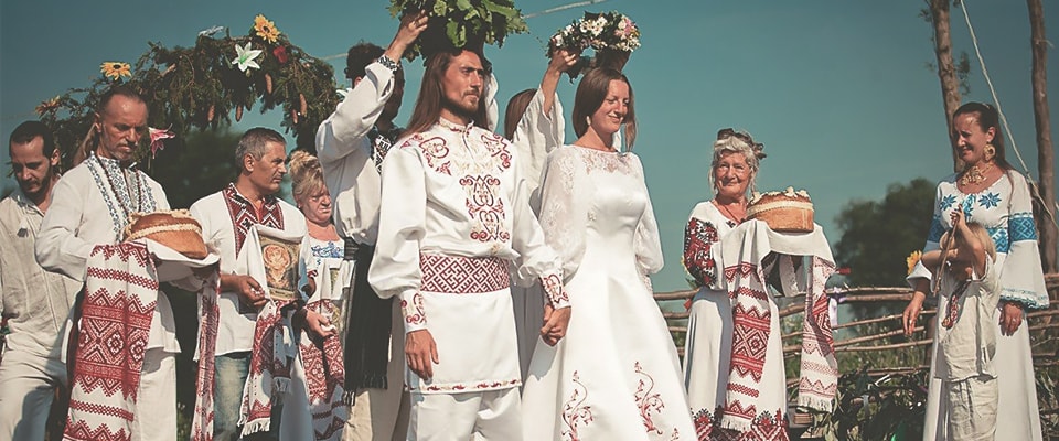 Свадебные платья в украинском стиле фото