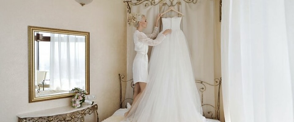 Что делать с платьем после свадьбы приметы фото