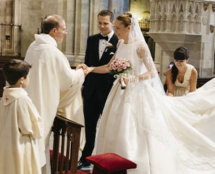 Обязательно ли венчаться в свадебном платье?