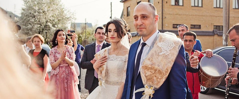 тамада ведущий на армянскую свадьбу картинка