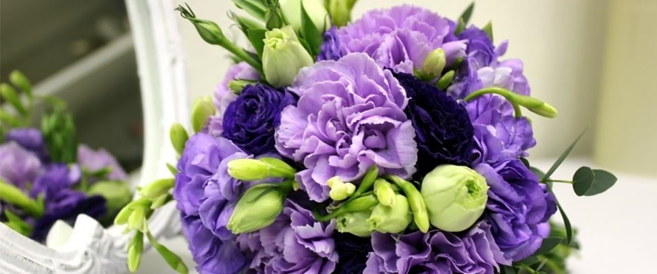 свадебные букеты из лиловых цветов картинка