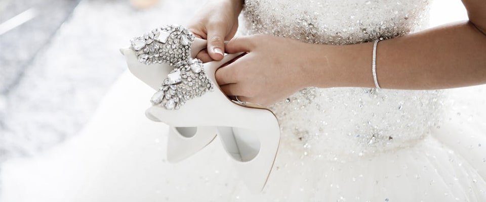 обувь на свадьбу зимой для невесты картинка