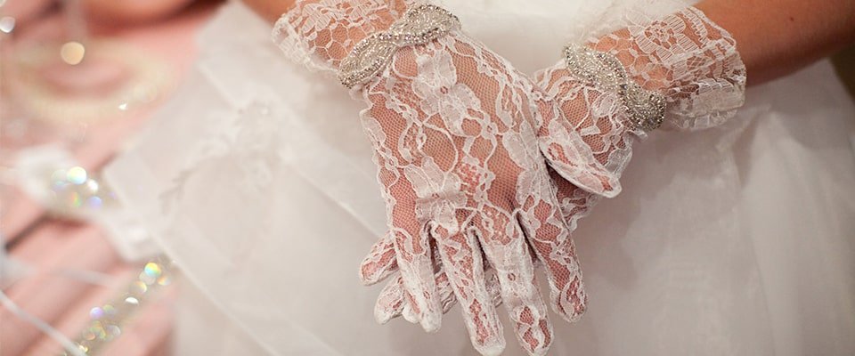 свадебные перчатки на один палец кружевные картинка