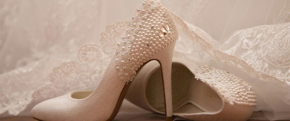 свадебные туфли на высоком каблуке картинка