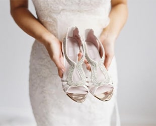 Выбираем туфли под короткое свадебное платье